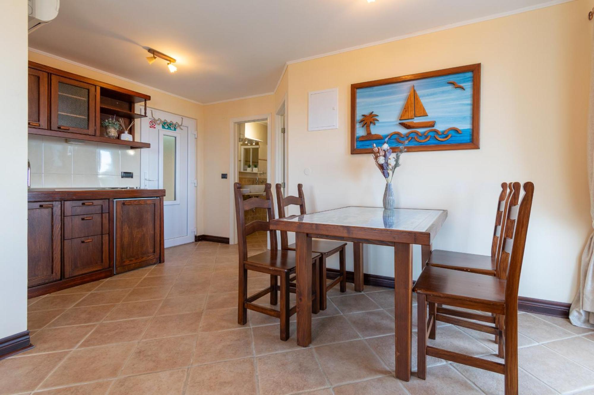 Villa Sara With Pool, Whirlpool And Sea View Makarska