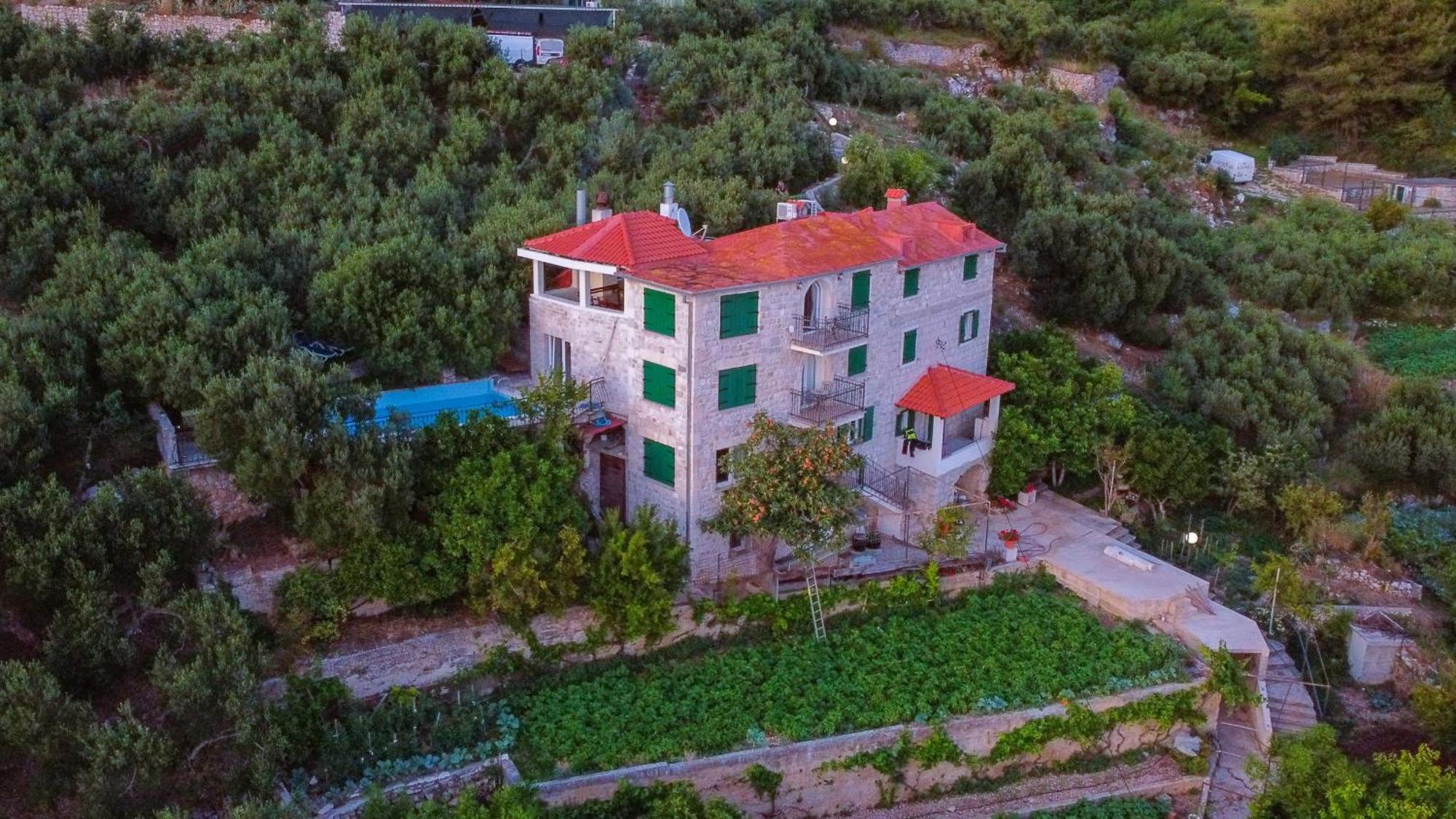 Villa Sara With Pool, Whirlpool And Sea View *