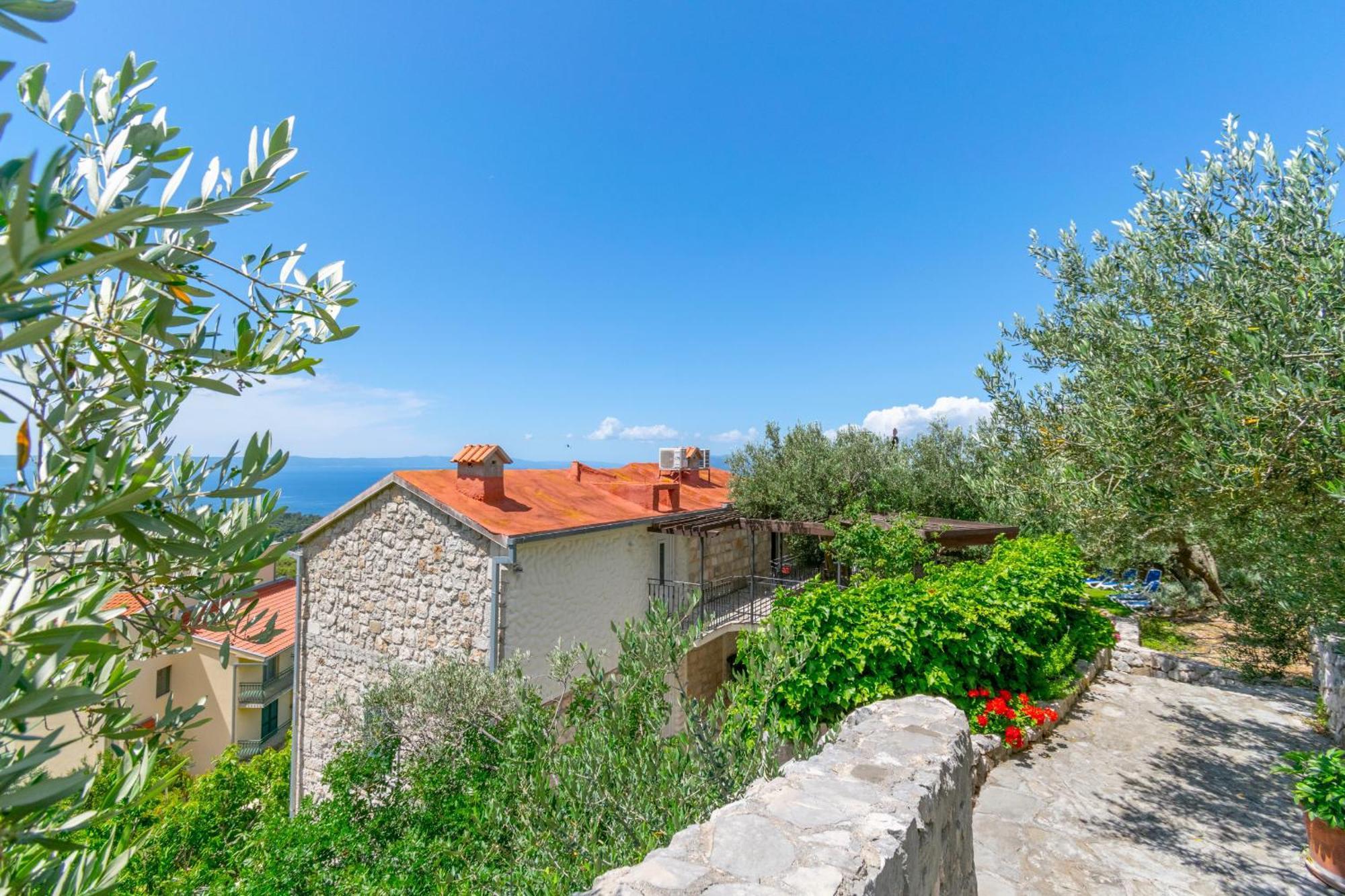 Villa Sara With Pool, Whirlpool And Sea View