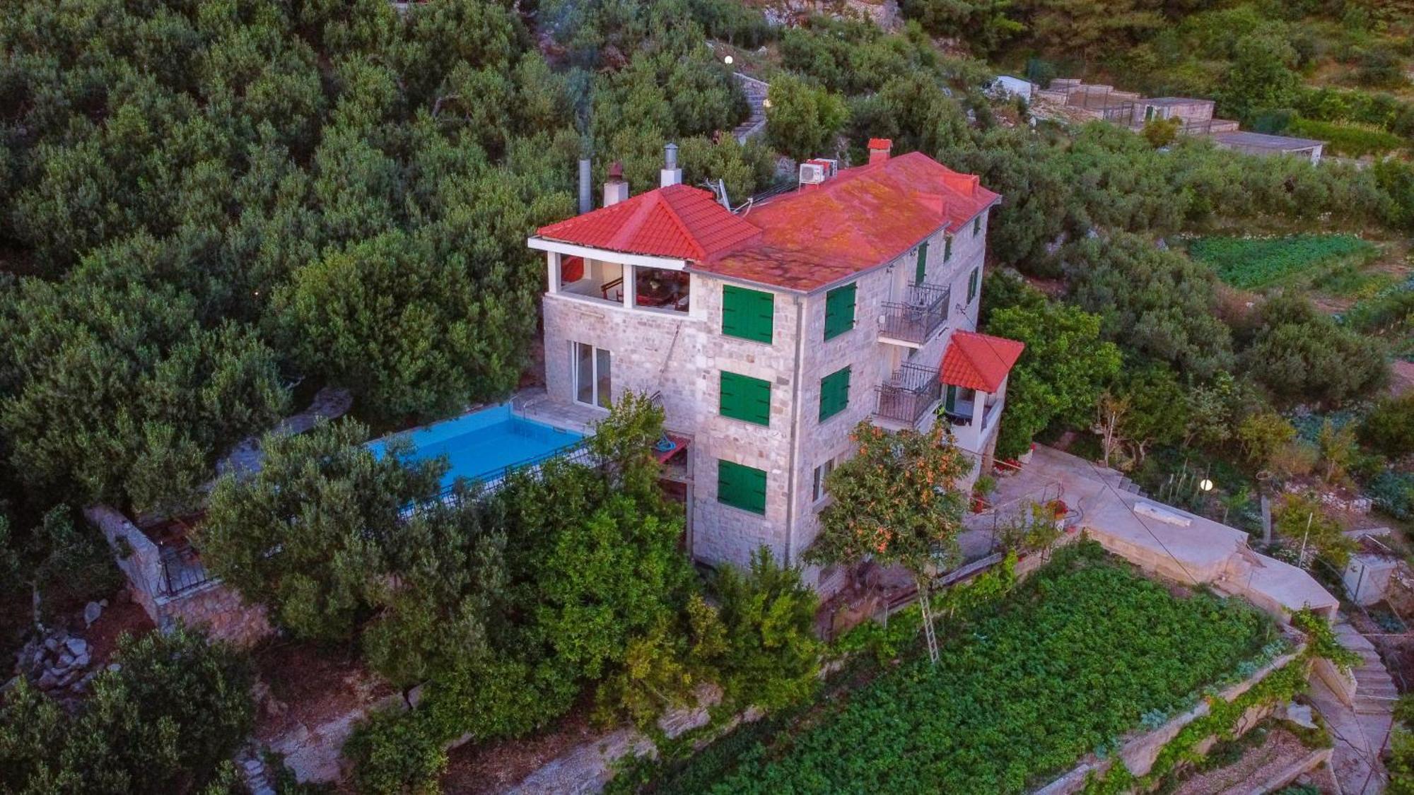 Villa Sara With Pool, Whirlpool And Sea View *